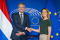 https://multimedia.europarl.europa.eu/en/photo/roberta-metsola-ep-president-meets-with-dick-schoof-prime-minister-of-netherlands_20240708_EP-170480A_DLL_066